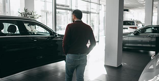 Car Buyers Eager to Shun Idle Time, Not Dealer Showrooms. 